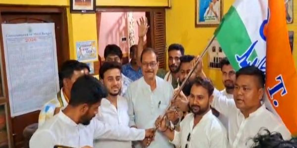 हुमायूं कबीर की पार्टी के उम्मीदवार का पालाबदल, समर्थकों के साथ तृणमूल में हुए शामिल