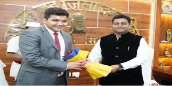 चाईबासा में नए उपायुक्त मनीष कुमार ने संभाला कार्यभार