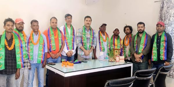 राज्य में चल रही है कुशासन की सरकार : सुदेश