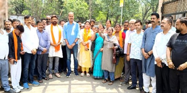 मानगो में बढे होल्डिंग बढे टैक्स काे वापस नहीं लेने पर दी आंदोलन की चेतावनी