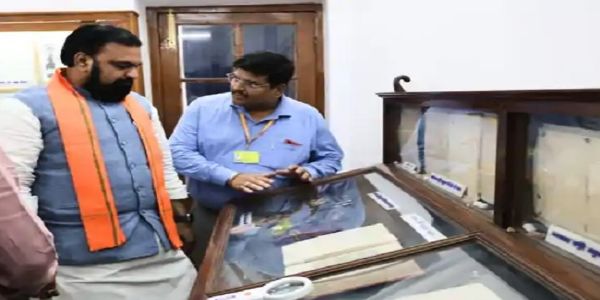 मुख्यमंत्री सम्राट चौधरी ने जननायक कर्पूरी ठाकुर स्मृति संग्रहालय भवन के विभिन्न हिस्सों का किया निरीक्षण