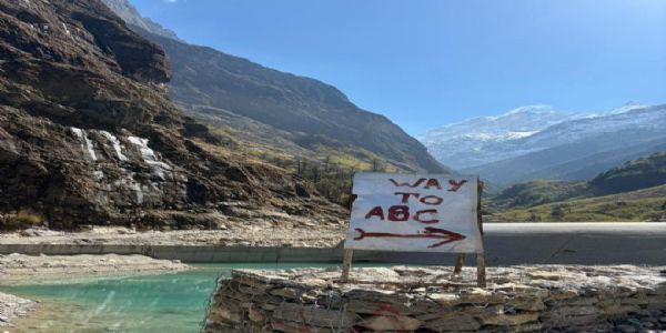 नेपाल का अन्नपूर्णा आधार शिविर : प्राकृतिक सौंदर्य की अद्भुत छटा