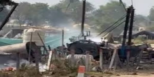 महू में चिप्स फैक्ट्री में बड़ा धमाका, बॉयलर फटा, एक लड़के का चेहरा बुरी तरह झुलसा