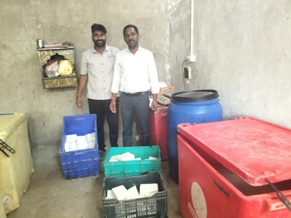जयपुर में फूड सेफ्टी टीम ने करवाया 250 किलो संदिग्ध पनीर नष्ट