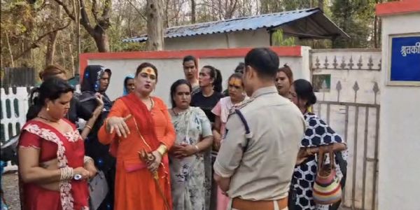 दमोह में किन्नर समाज का प्रदर्शन: अपहरण, फिरौती और सांप्रदायिक तनाव के आरोपों पर त्वरित कार्रवाई की मांग