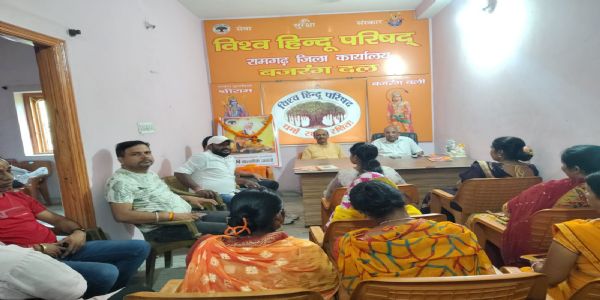 राजराप्पा मंदिर के बाहर से हटाई गईं 254 दुकानें, विहिप ने उठाया आजीविका व सुविधाओं का मुद्दा