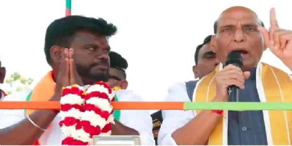 तमिलनाडु चुनाव: रक्षा मंत्री राजनाथ सिंह ने तेनकासी में किया रोड शो, द्रमुक सरकार पर लगाए भ्रष्टाचार के आरोप