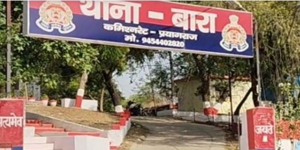 बेकाबू कार की टक्कर से दो व्यापारियों की मौत