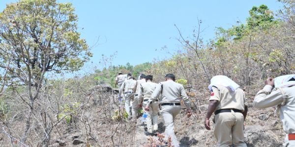 छग : करीब 150 मीटर लम्बे सुरंग में अवैध कोयला खनन पर सख्ती, सेंट्रल फ्लाइंग स्क्वाड की बड़ी कार्रवाई