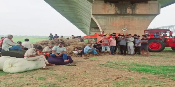 कोसी महासेतु के नीचे मिला अज्ञात शव, हत्या की आशंका