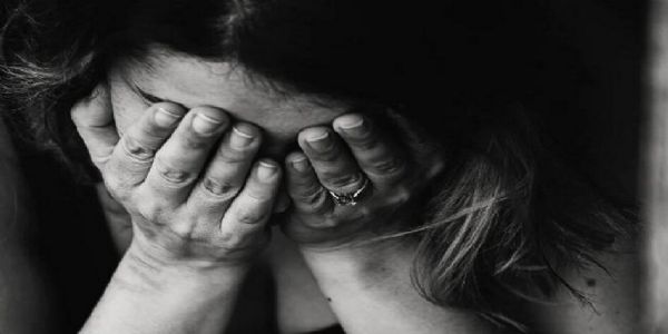 शादी का झांसा देकर छात्रा से बलात्कार