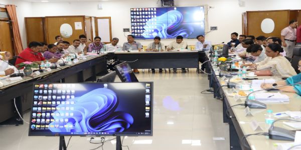 रनिंग और टिकट चेकिंग स्टाफ को लखनऊ व नई दिल्ली में रनिंग रूम तक कैब सुविधा मिलेगी