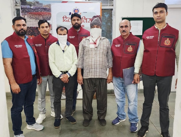 नकली इंजन ऑयल मामले में पकड़े गए आरोपितों की फोटो