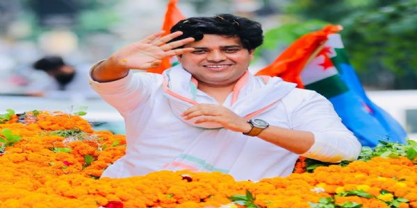 कांग्रेस सांसद इमरान प्रतापगढ़ी (फाइल फाेटाे)