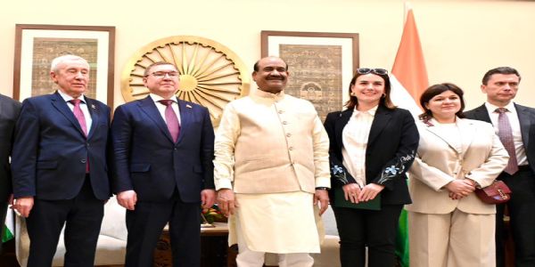 रूसी संघ की संघ परिषद के प्रथम डिप्यूटी स्पीकर व्लादिमीर याकुशेव के नेतृत्व में संसदीय शिष्टमंडल ने गुरुवार को संसद भवन में लोक सभा अध्यक्ष, ओम बिरला से भेंट की