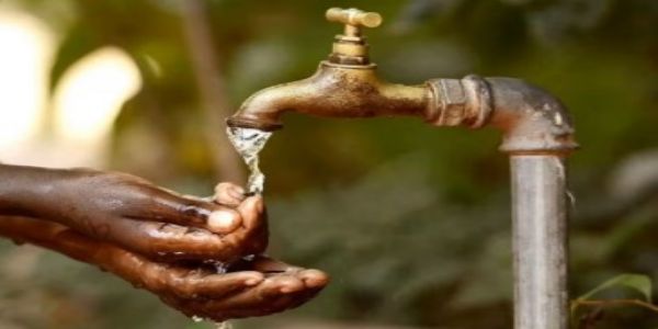 ग्रामीण घर तक नल का जल