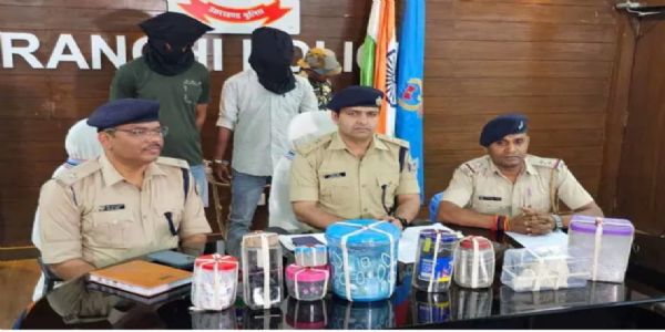 मादक पदार्थों के दो तस्कर गिरफ्तार