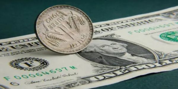 रुपये ने दिखाया दम, आरबीआई के दखल के बाद भारतीय मुद्रा में 13 साल की सबसे बड़ी तेजी