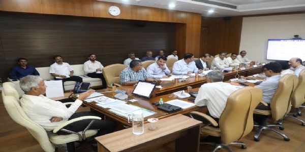 संपूर्ण मध्य प्रदेश में पेट्रोलियम पदार्थों की पर्याप्त उपलब्धता : मुख्य सचिव