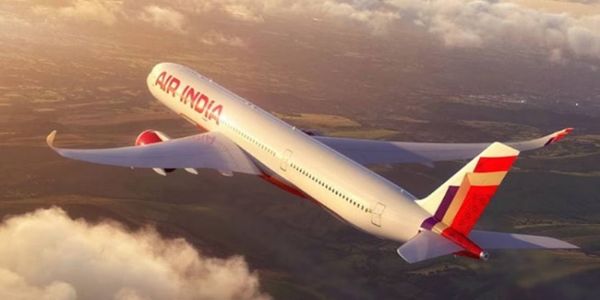 एयर इंडिया और इंडिगो के लोगो का प्रतीकात्मक चित्र