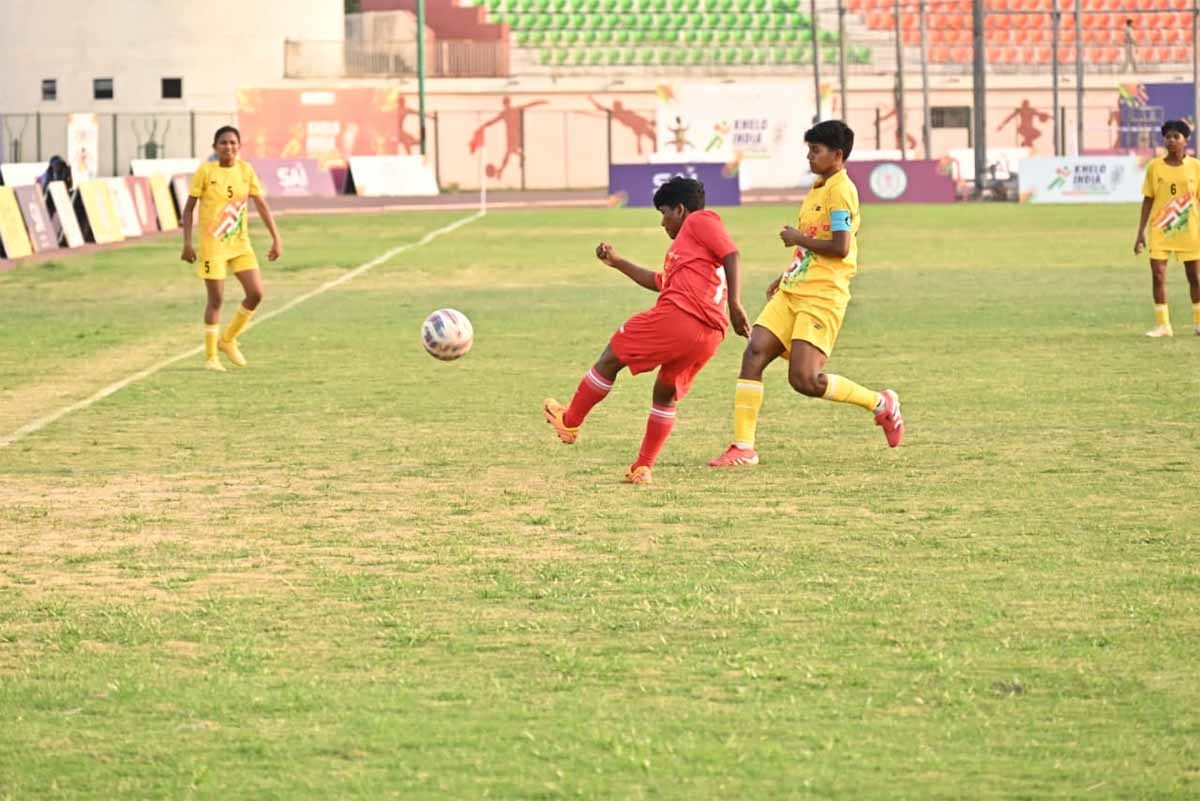 महिला फुटबॉल छत्तीसगढ़  और झारखंड की टीम