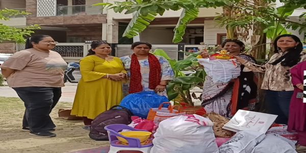 पुराने खिलौने और सामान को उपयोगी बनाकर जरूरतमंद बच्चों को चेहरे पर मुस्कान लाने में जुटी नमन जैन