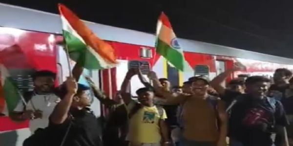 सूरत से बंगाल तक ‘वोटर स्पेशल’ ट्रेन: ममता बनर्जी को चुनौती देने के लिए भाजपा की अनोखी रणनीति