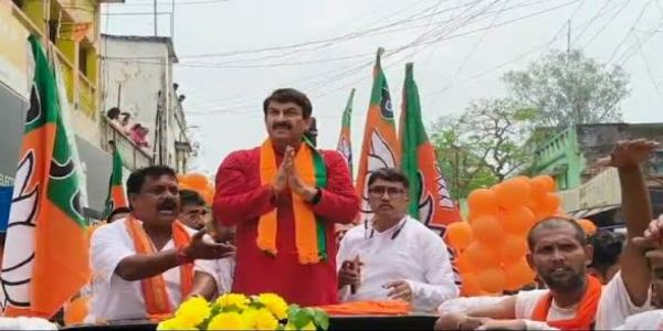 मनोज तिवारी ने मालदा के चांचल सीट से भाजपा प्रत्याशी रतन दास के समर्थन में किया प्रचार