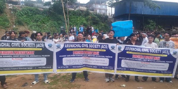 मुख्यमंत्री खांडू के इस्तीफे की मांग को लेकर रैली