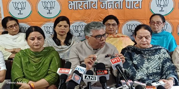 नारी शक्ति वंदन अधिनियम : नारी शक्ति लेगी अपना बदला : डॉ राजीव भारद्वाज