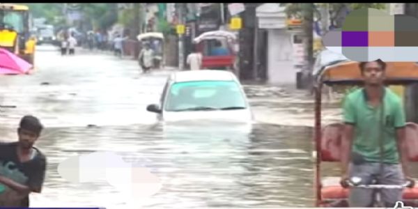 गुवाहाटी महानगर भारी जलभराव की चपेट में