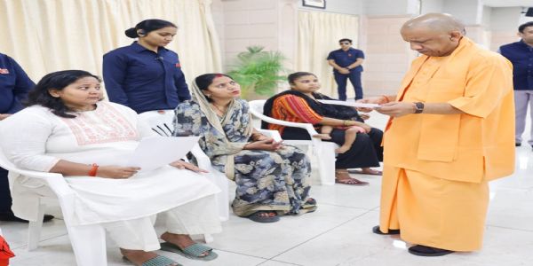 (अपडेट) जनसेवा सरकार का कर्तव्य, इसी पथ पर चल रही सरकार : मुख्यमंत्री योगी