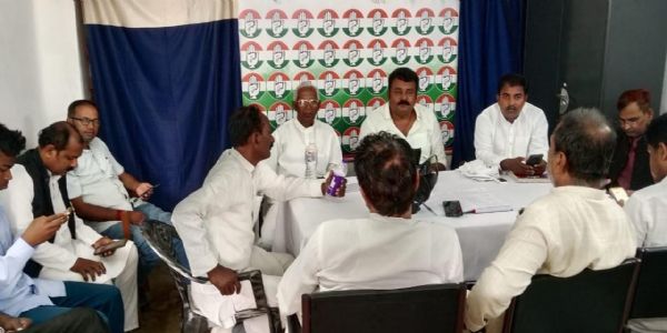 कॉंग्रेस जिलाध्यक्ष ने किया संगठन सृजन अभियान का विधिवत शुभारंभ