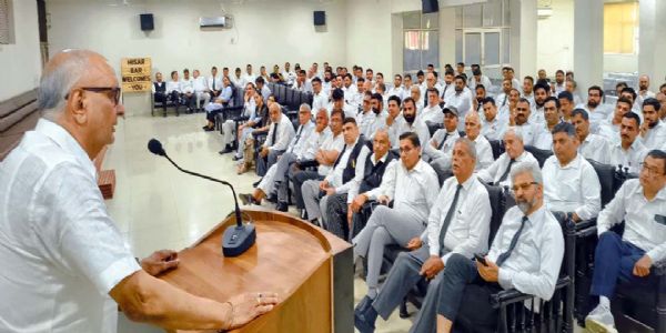 हिसार बार एसोसिएशन ने पुलिस कार्रवाई की निंदा की, जांच की मांग