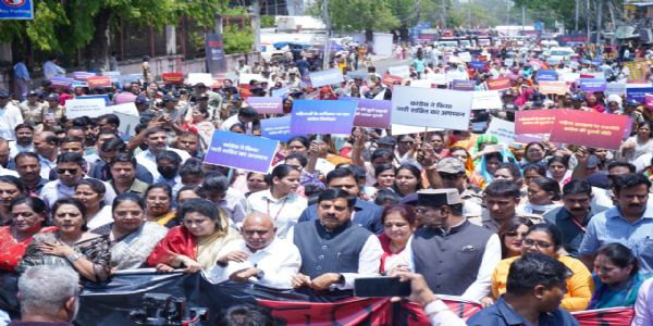 महिला आरक्षण पर गरमाई सियासत, भोपाल में भाजपा की जन आक्रोश पदयात्रा, सड़कों पर उतरीं हजारों महिलाएं