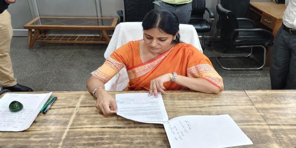 जनसुनवाई में अनुप्रिया पटेल ने सुनीं समस्याएं, अधिकारियों को दिए त्वरित निस्तारण के निर्देश