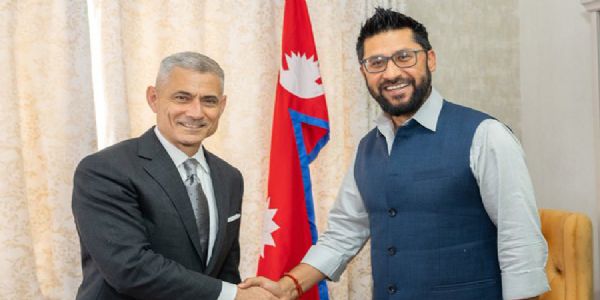 अमेरिकी सहायक विदेश मंत्री से मुलाकात करते रवि लामिछाने