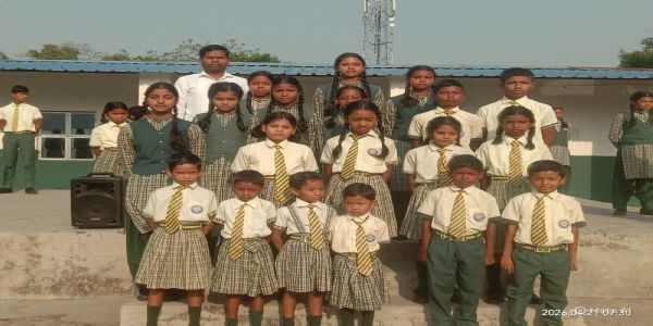 विद्या विहार स्कूल में लेखन प्रतियोगिता आयोजित