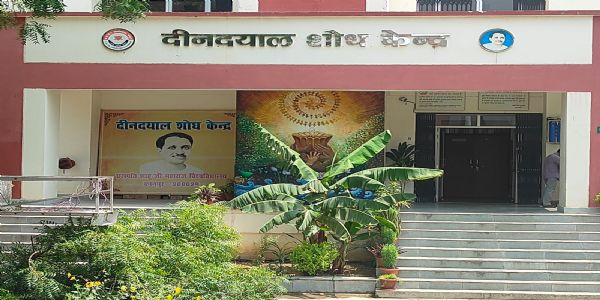 मिशन एडमिशन 2026-27 : छत्रपति शाहू जी महाराज विश्वविद्यालय की ज्योतिष शिक्षा से बन रहे स्वरोजगार के अवसर