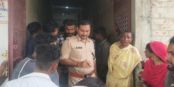 दो सौ से अधिक खाताधारियों का पैसा लेकर चंपत हुआ माइक्रो फाइनेंस कंपनी समृद्धि