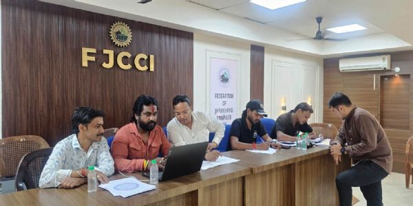 रांची में ट्रेड लाइसेंस कैंप से व्यापारियों को बड़ी राहत, मौके पर ही समस्याओं का समाधान