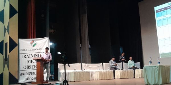 चुनाव 26 : निष्पक्ष मतदान के लिए माइक्रो ऑब्जर्वरों को दिया गया विशेष प्रशिक्षण