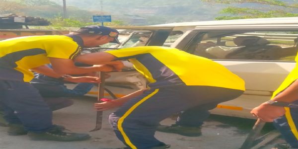 सड़क दुर्घटना में महिला की मौत, सात घायल