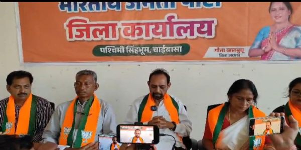 महिलाओं के मुद्दे पर विपक्ष ने किया विश्वासघात : सांसद