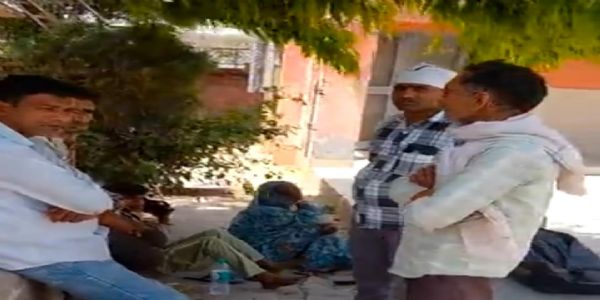 तरबूज से भरी बैलगाड़ी पलटी, चालक की मौत