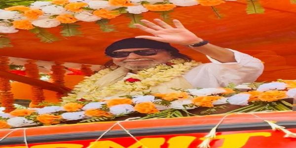 मिथुन चक्रवर्ती करीमपुर में