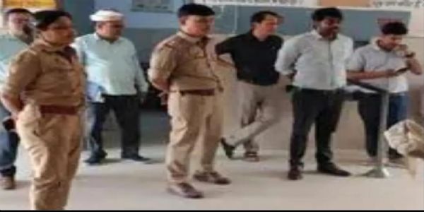 देवरिया के बरहज में आग का तांडव, झोपड़ी जलने से दिव्यांग महिला की मौत