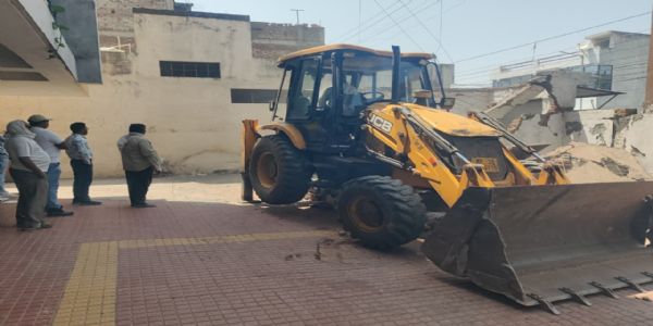 जबलपुरः अवैध निर्माण पर नगर निगम की कड़ी कार्यवाही