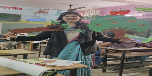 देवीपाटन की दीप्ति बनीं बलरामपुर की पहचान, राज्य स्तरीय कहानी प्रतियोगिता में चयन