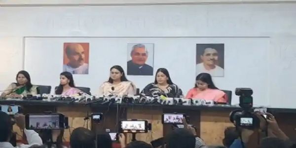 सांसद पप्पू यादव के बयान पर भाजपा महिला विधायकाें ने पूरे देश की महिलाआं से माफी मांगने की मांग की